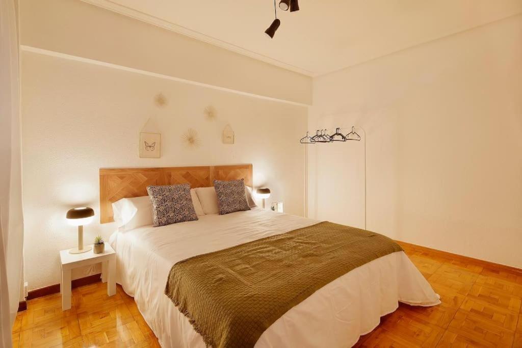 Apartamento Maura 2 Dormitorios Oviedo Exterior photo